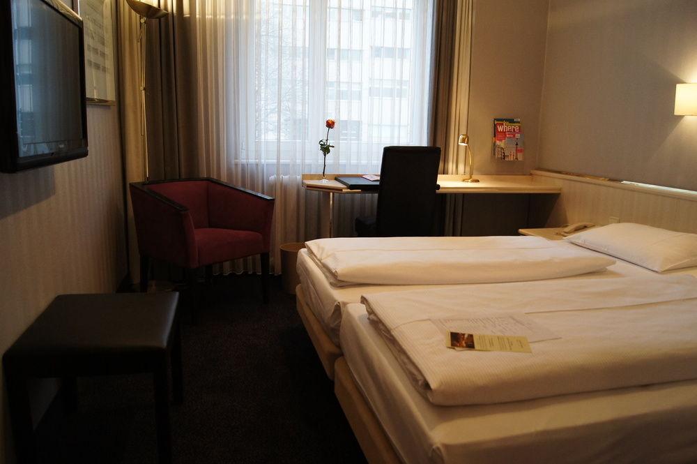 Berlin Plaza Hotel Am Kurfuerstendamm Экстерьер фото