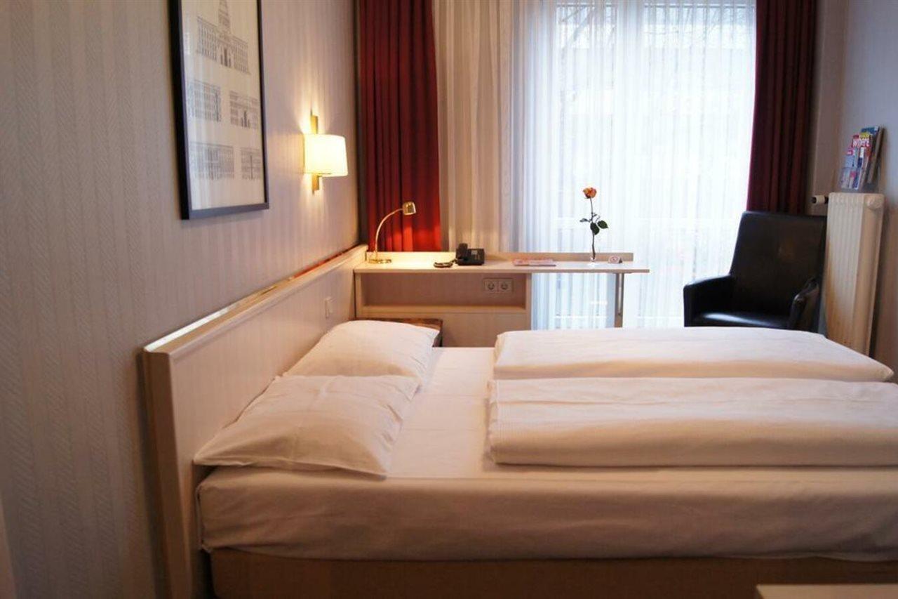 Berlin Plaza Hotel Am Kurfuerstendamm Экстерьер фото