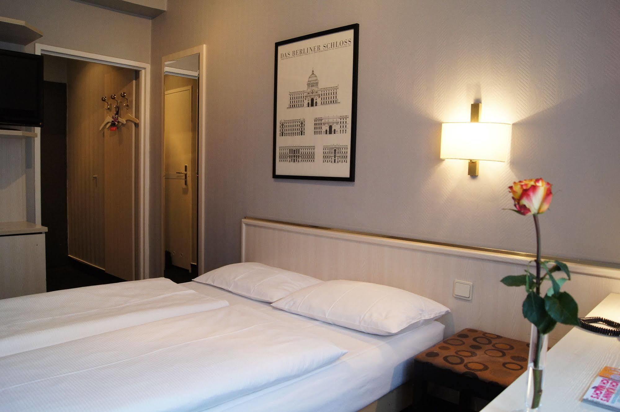 Berlin Plaza Hotel Am Kurfuerstendamm Экстерьер фото