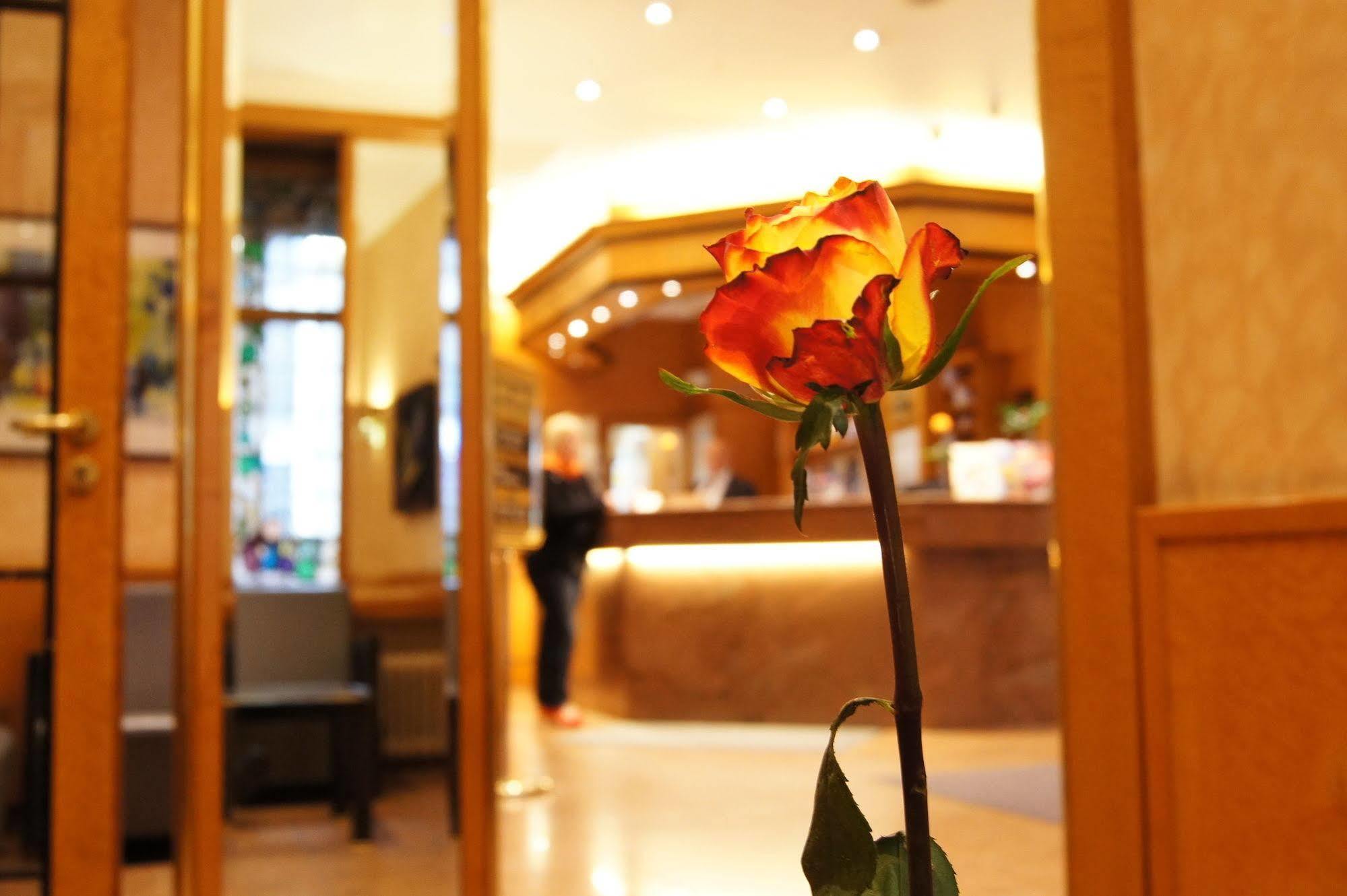 Berlin Plaza Hotel Am Kurfuerstendamm Экстерьер фото