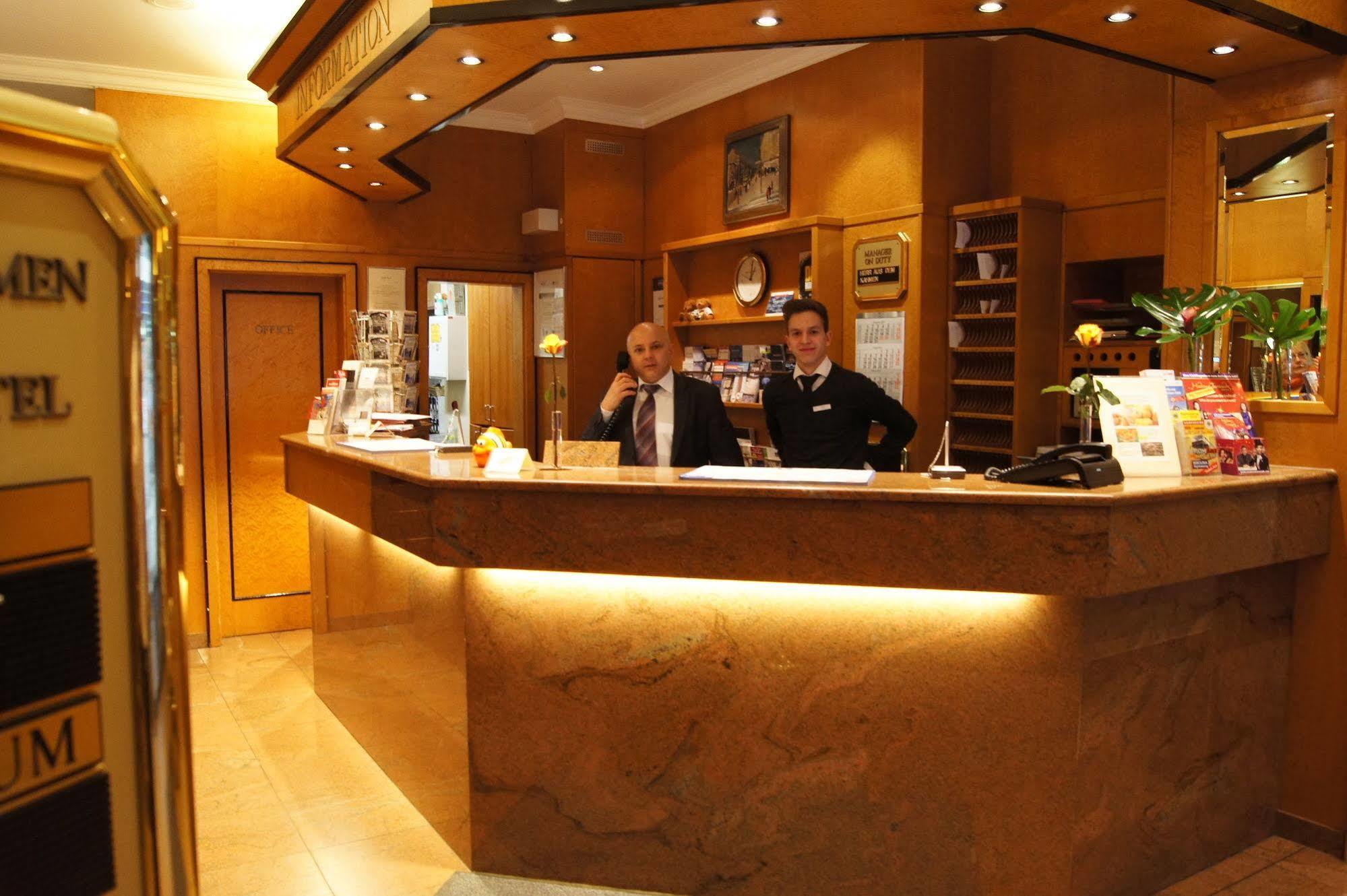 Berlin Plaza Hotel Am Kurfuerstendamm Экстерьер фото